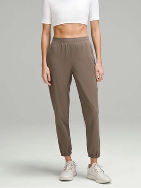 Lululemon Adapted State Jogger Pants Dark Tan/ Taupe High Rise Quick Dry Size 4